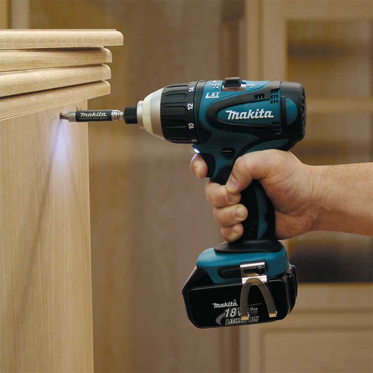 Отвертка для сборки мебели. Шуруповерт kress 20v. Makita hp347dwe. Как пользоваться шуруповёртом. Биты для шуруповерта макита.